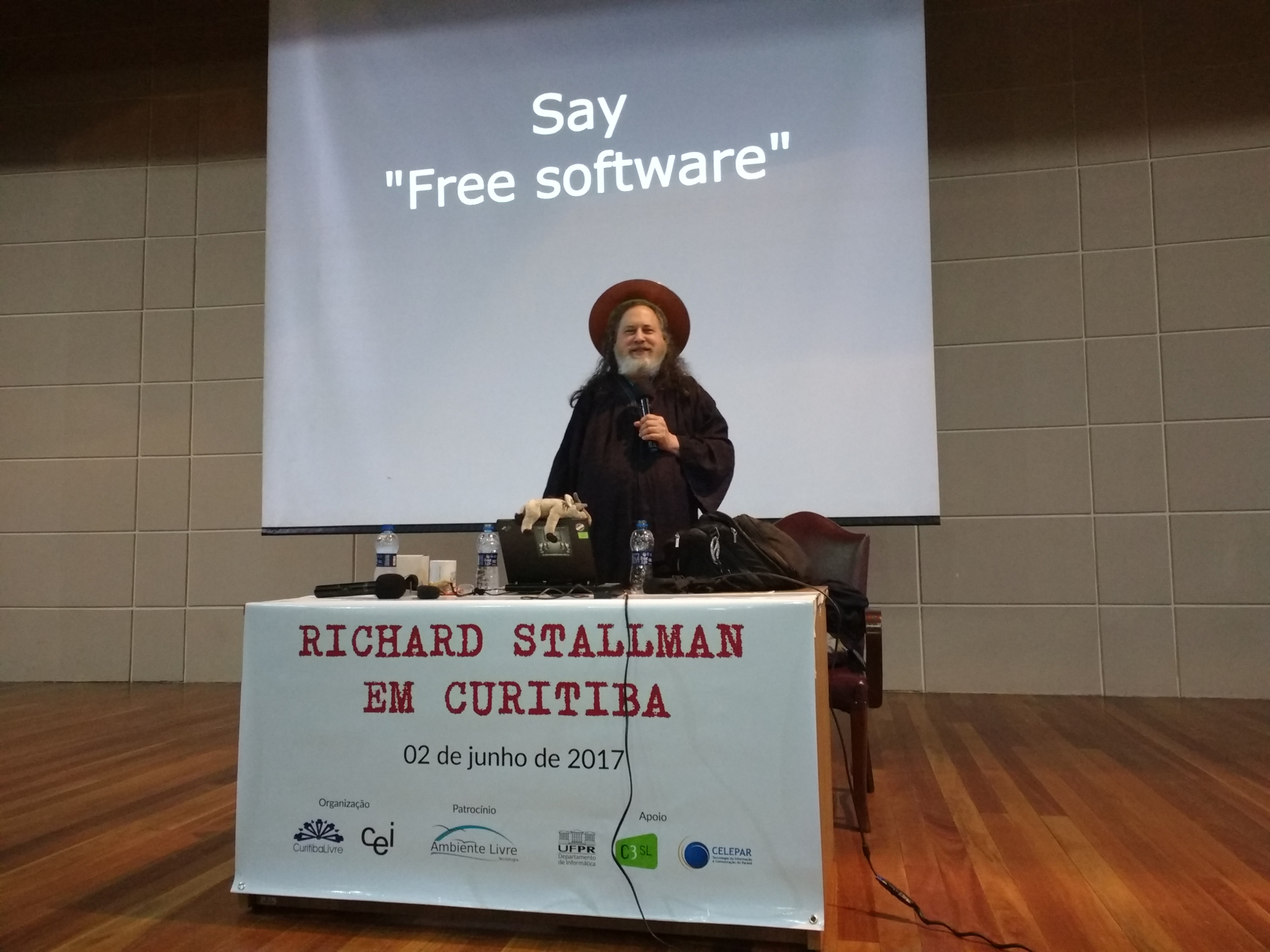 Foto Stallman no palco